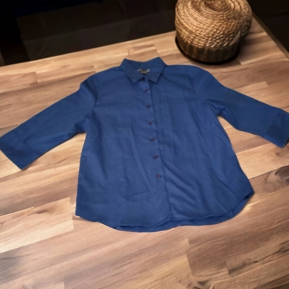 Edwards Blue Collared Button Down - Picture 3 of 10